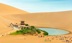 ทัวร์จีน เส้นทางสายไหม หลานโจว ตุนหวง ภูเขาสายรุ้งจางเย่ ถ้ำมั่วเกา ทะเลสาบเกลือฉาข่า ทะเลทรายหมิงซาซาน สระน้ำพระจันทร์เสี้ยว