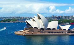 ทัวร์ออสเตรเลีย ซิดนีย์ อุทยานบลูเม้าท์เท่นส์ โรงละครโอเปร่าเฮ้าส์ ล่องเรือสำราญอ่าวซิดนีย์ เทศกาล Vivid Sydney