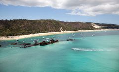 ทัวร์ออสเตรเลีย บริสเบน โกลด์โคสต์ นั่งรถ 4WD สวนสนุกมูฟวี่เวิลด์ ป้อนอาหารโลมา ขึ้นตึกชมวิว Skypoint พักทังกาลูม่า รีสอร์ท 2 คืน