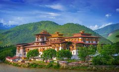ทัวร์ภูฏาน พาโร ทิมพู พูนาคา พระศรีสัจจธรรม วัดชิมิลาคัง วัดถ้ำพยัครเหิร พิชิตยอดเขาวัดทักซัง