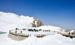 ทัวร์จีน เฉิงตู จิ่วจ้ายโกว อุทยานแห่งชาติจิ่วจ้ายโกว อุทยานสวรรค์ภูผาหิมะการ์เซียต๋ากู่ปิงชวน วัดต้าฉือ