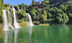 ทัวร์จีน อี๋ชาง จางเจียเจี้ย หมู่บ้านโบราณฝูหรงเจิ้น ถ้ำจิ่วเทียน ตึกมหัศจรรย์ 72 ชั้น ล่องเรือเขื่อนชานเสียต้าป้า