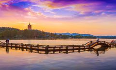 ทัวร์จีน เซี่ยงไฮ้ ซูโจว อู๋ซี เมืองโบราณอูเจิ้น วัดพระใหญ่หลิงซาน หาดไว่ทาน หอไข่มุก วัดพระหยกขาว ล่องเรือทะเลสาบซีหู