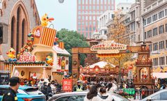 ทัวร์จีน เซี่ยงไฮ้ สวนสนุกดิสนีย์แลนด์(รวมบัตร) ตลาดคริสต์มาส เมืองโบราณจูเจียเจียว เซี่ยงไฮ้ทาวเวอร์