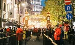 ทัวร์จีน เซี่ยงไฮ้ ดิสนีย์แลนด์ (รวมบัตร) ตลาดคริสต์มาส Christkindlmarkt หาดไว่ทาน ไม่เข้าร้านรัฐบาล