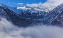 ทัวร์จีน เฉิงตู นั่งกระเช้าไฟฟ้าสู่ภูเขาหิมะวาวู่ซาน ภูเขาสี่ดรุณี สะพานโบราณหนานเฉียว แพนด้าปีนตึก IFS 