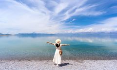 ทัวร์จีน ซินเจียง อูรุมฉี ทะเลสาบไซหลี่มู่ ทุ่งดอกลาเวนเดอร์ แกรนด์แคนยอนคั่วเคอซู ทุ่งหญ้านาราถี ไม่เข้าร้านรัฐบาล