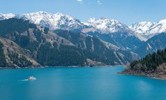 ทัวร์จีน ซินเจียงเหนือ อูรุมฉี อุทยานเจียนปู้ลาเค่อ เทือกเขาเทียนซาน ล่องเรือทะเลสาบเทียนฉือ ขี่อูฐทะเลทรายคูมู่ถ่าเก๋อ ไม่เข้าร้านรัฐบาล