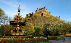 ทัวร์สกอตแลนด์ อังกฤษ เวลส์ กลาสโกว์ ลิเวอร์พูล ปราสาทเอดินเบิร์ก เสาหินสโตนเฮ้นจ์ ลอนดอนอาย สนามฟุตบอลโอลด์ แทรฟฟอร์ด 