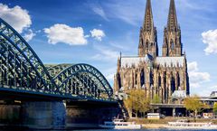 ทัวร์เยอรมัน เนเธอร์แลนด์ เบลเยี่ยม ฝรั่งเศส มหาวิหารโคโลญ หอไอเฟล หมู่บ้านกังหันซานส์สคันส์ หมู่บ้านกีธูร์น