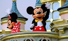 ทัวร์ฮ่องกง ดิสนีย์แลนด์(รวมบัตร) รีพัลส์เบย์ นั่งกระเช้านองปิง(Crystal Cabin) พักใจกลางแหล่งช้อปปิ้ง