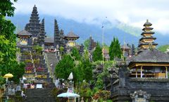 ทัวร์อินโดนีเซีย บาหลี วัดเบซากีย์ วิหารทานาล็อท เกาะไดโนเสาร์ Bali Swing สวนพระวิษณุ