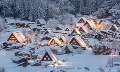 ทัวร์ญี่ปุ่น ทาคายาม่า วัดคินคะคุจิ เทศกาลประดับไฟนาบานาโนะซาโตะ หมู่บ้านชิราคาวาโกะ กิจกรรมลานสกี