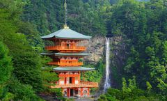 ทัวร์ญี่ปุ่น วาคายามะ โอซาก้า ศาลเจ้าคุมาโนะมาจิ ถ้ำซันดันเบกิ อุทยานทางทะเลคุชิโมโตะ สวนทมโบอิเคะ