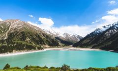 ทัวร์คาซัคสถาน อัสตานา มัสยิดฮาสรัทสุลตาน Big Almaty Lake ทัมกาลี-ทาส วิหารเซนคอฟ เขาค็อกโทเบ วังสันติภาพและการปรองดอง 