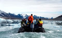 ทัวร์เรือสำราญ สกอตแลนด์ ออสโล พระราชวังฮอลีรูด อิสระกิจกรรมบนเรือ สำรวจลองเยียร์เบียน ล่องเรือ Sea Spirit รวมวีซ่า+ค่าทิปแล้ว 