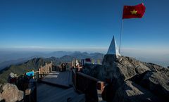 ทัวร์เวียดนาม ซาปา ฮานอย ลาวไก ยอดเขาฟานซิปัน Mega Grand word หมู่บ้านกั๊ตกั๊ต ทะเลสาบคืนดาบ