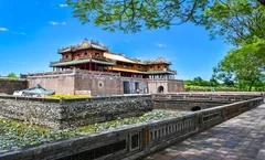 ทัวร์เวียดนาม ดานัง เว้ ฮอยอัน บานาฮิลล์ พระราชวังไดโน้ย วัดเทียนมู่ ล่องเรือกระด้ง พักบานาฮิลล์ ไม่เข้าร้านรัฐบาล