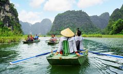 ทัวร์เวียดนาม ฮานอย นิงห์บิงห์ ซาปา ยอดเขาฟานซิปัน ล่องเรือจ่างอาน Mega Grand World สุสานท่านโฮจิมินห์