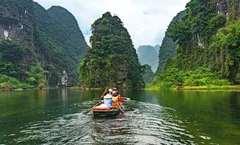 ทัวร์เวียดนาม ฮานอย นิงบิงห์ ซาปา ล่องเรือตามก๊ก ยอดเขาฟานซีปัน หมู่บ้านกั๊ตกั๊ต ทะเลสาบคืนดาบ
