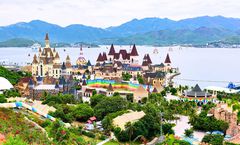ทัวร์เวียดนาม โฮจิมินห์ มุยเน่ ญาจาง เกาะวินเพิร์ลแลนด์ สวนสนุกวินวันเดอร์ส โบสถ์นอร์ทเทรอดาม นั่งรถจิ๊บตะลุยทะเลทรายขาว 