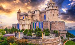 ทัวร์เวียดนาม ดานัง ฮอยอัน บานาฮิลล์ สวนสนุกแฟนตาซีพาร์ค สะพานมือยักษ์ เมืองโบราณฮอยอัน ไม่เข้าร้านรัฐบาล