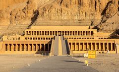 ทัวร์อียิปต์ เมมฟิส ซัคคาร่า หุบผากษัตริย์ สุเหร่าแห่งโมฮัมเม็ดอาลี มหาปีรามิด พิพิธภัณฑ์แห่งชาติอียิปต์