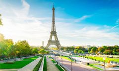 ทัวร์แกรนด์ฝรั่งเศส ปารีส หอไอเฟล พิพิธภัณฑ์ลูฟร์ พระราชวังแวร์ซาย ประตูชัยฝรั่งเศส อิสระท่องเที่ยว