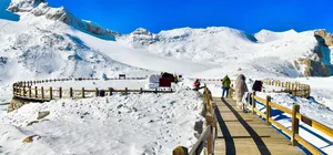 ทัวร์จีน เฉิงตู อุทยานปี้เผิงโกว อุทยานสวรรค์ภูผาหิมะการ์เซียต๋ากู่ปิงชวน ภูเขาสี่ดรุณี แพนด้ายักษ์ปีนตึก IFS