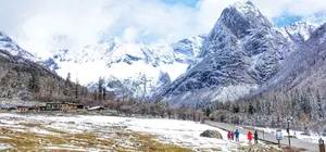 ลด 700บาท/ที่, รูดบัตรฟรี จองภายใน 15 ม.ค-30 มิ.ย.69 : ทัวร์จีน เฉิงตู อุทยานภูเขาสี่ดรุณี เมืองโบราณกวนเสี้ยน ตงเจียวจี้อี้ ถนนซอยกว้างซอยแคบ ไม่เข้าร้านรัฐบาล 