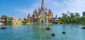 ทัวร์เวียดนาม ฟูก๊วก สวนสนุก Vin Wonder & สวนน้ำ Aquatopia สะพานจูบ Grand World Phu Quoc บ้านไม้ไผ่