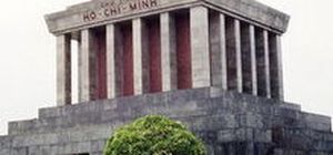 ทัวร์เวียดนาม ฮาลอง ชมถ้ำนางฟ้า หรือ ถ้ำสวรรค์ กรุงฮานอย คาราวะสุสานประธานาธิบดี โฮจิมินห์