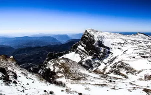 ทัวร์จีน คุนหมิง นั่งกระเช้าขึ้นภูเขาหิมะเจี้ยวจื่อ วัดหยวนทง เขื่อนไห่เกิง จุดชมฝูงนกนางนวลปากแดง ไร่สตรอเบอรี่