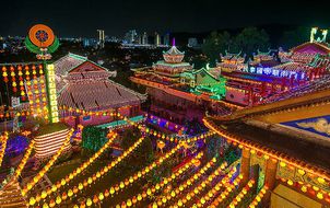 ทัวร์มาเลเซีย ปีนัง วัดไชยมังคลาราม หมู่บ้านชาวประมง จอร์จทาวน์ วัดธรรมิการาม วัดเค็กลกซี สตรีทอาร์ต