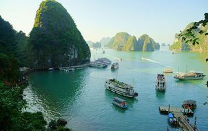 ทัวร์เวียดนาม ฮานอย นิงบิงห์ ฮาลอง วัดหงอกเซิน ถ้ำนางฟ้า สวนสนุกฮาลอง ปาร์ค ทะเลสาบคืนดาบ