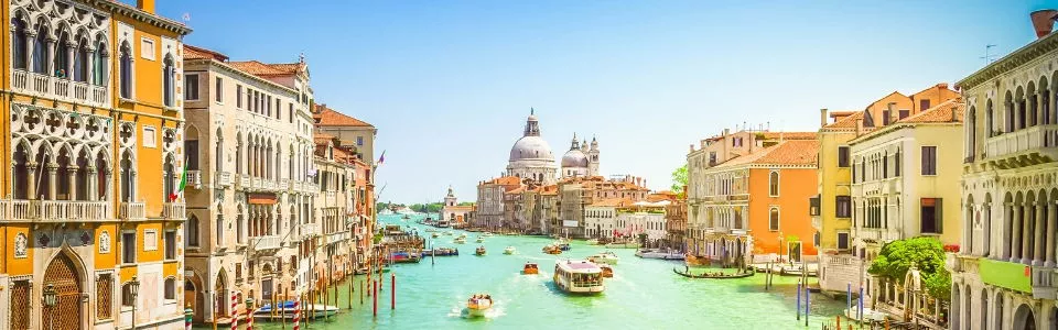 ทัวร์อิตาลี ใบไม้เปลี่ยนสี 2568 - 2569 ชมสีสันใบไม้แดง